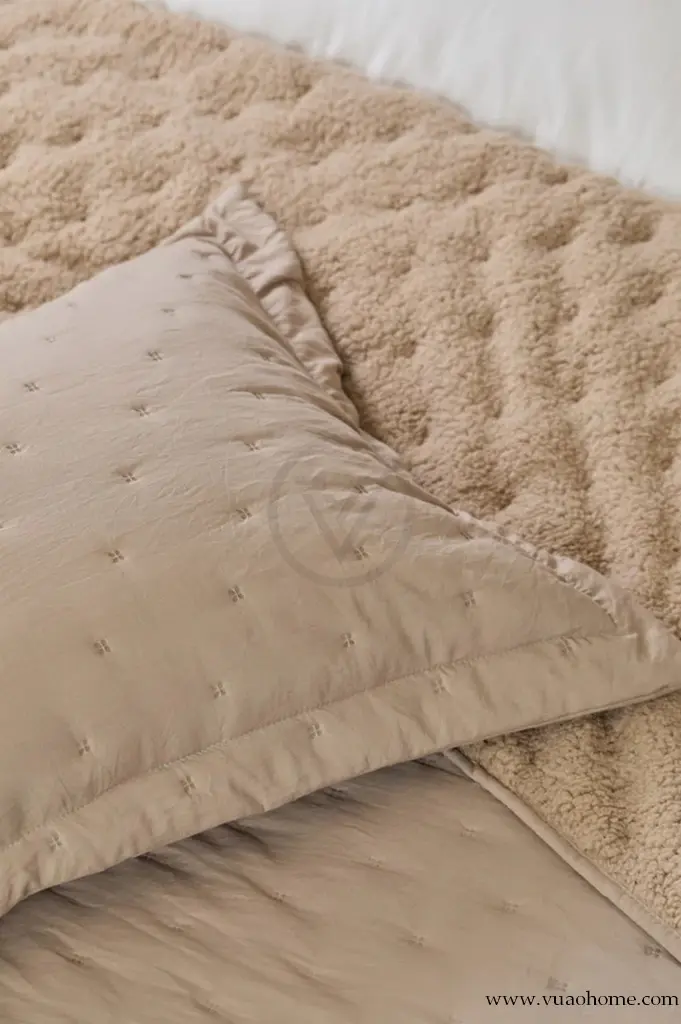Cubrecama Clara Sherpa_vuao.tienda_4.webp