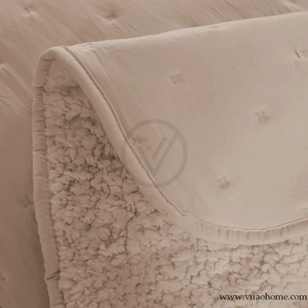 Cubrecama Clara Sherpa_vuao.tienda_3.webp