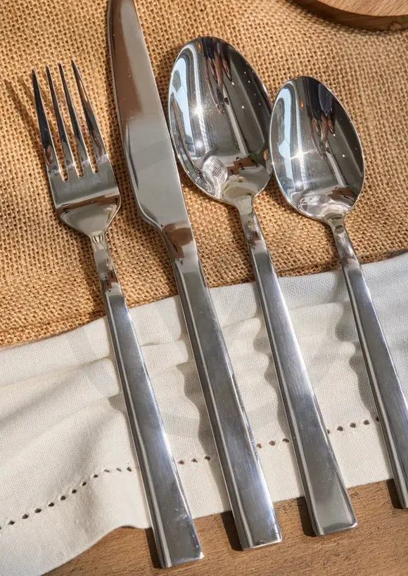 VUAO Steel Elegance – Set de Cubiertos de Acero Inoxidable (24 piezas)