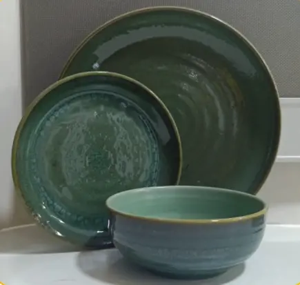 VUAO Green Harmony – Set Vajilla de Loza Esmaltada Textura Natural